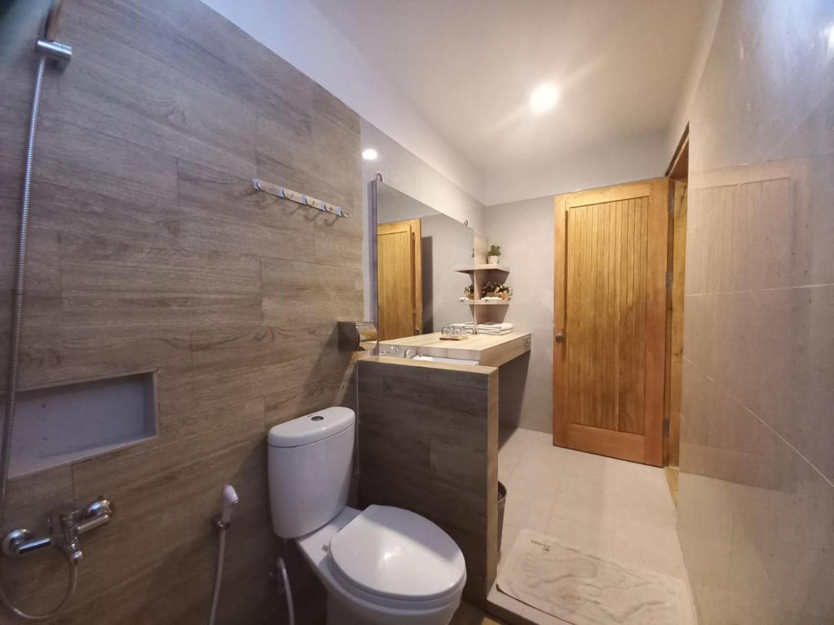 Lawaka Hotel Ampana Экстерьер фото