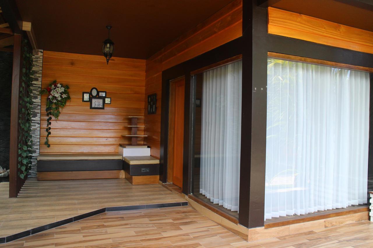 Lawaka Hotel Ampana Экстерьер фото
