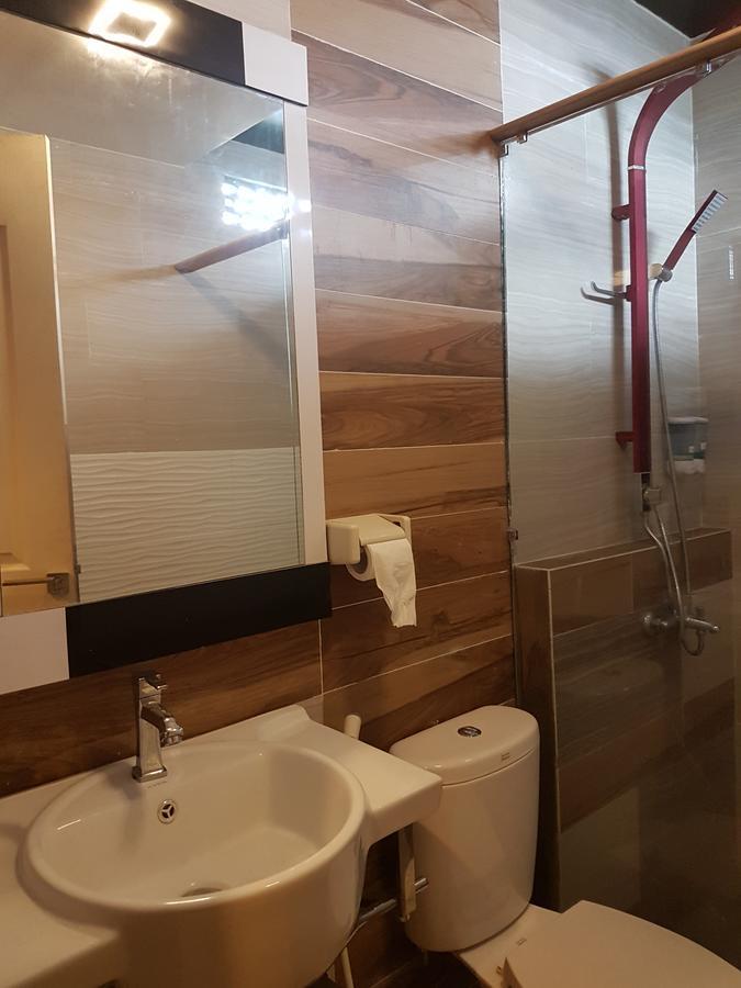 Lawaka Hotel Ampana Экстерьер фото