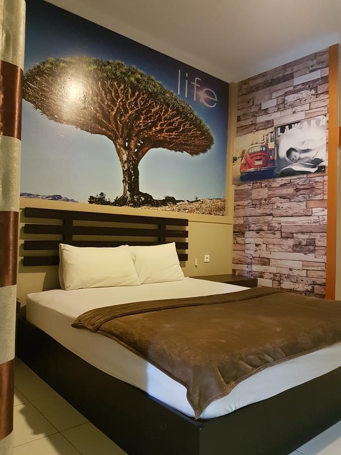Lawaka Hotel Ampana Экстерьер фото