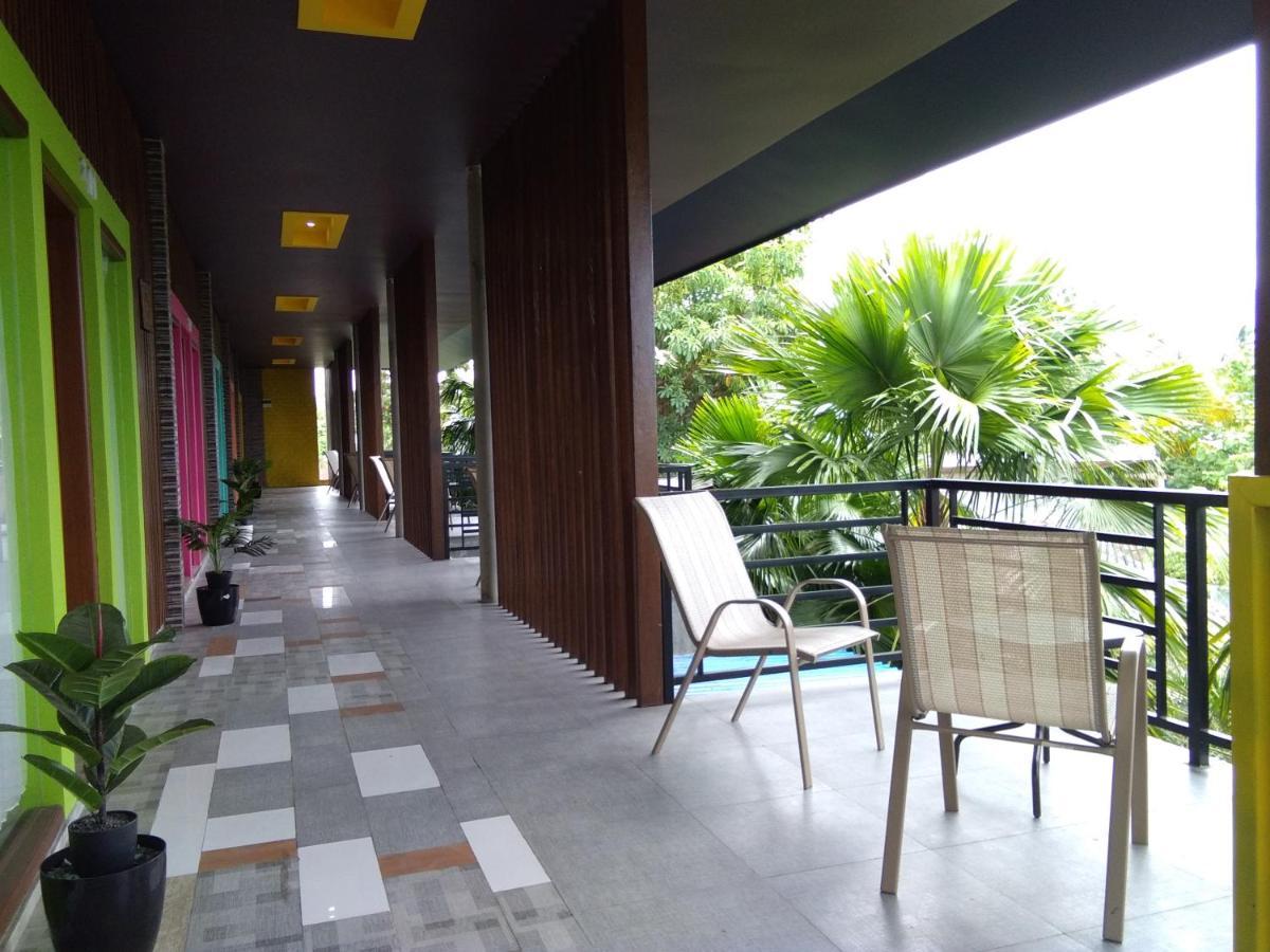 Lawaka Hotel Ampana Экстерьер фото